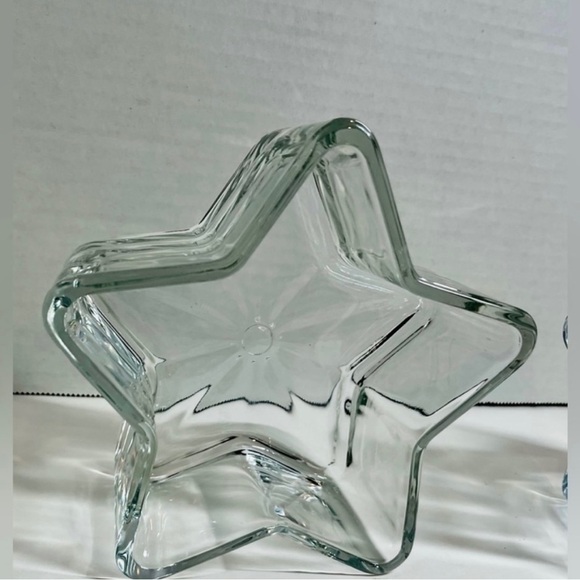 VINTAGE - HEAVY/WEIGHTED GLASS STAR CANDY DISHES/CANDLE HOLDERS - Picture 3 of 4